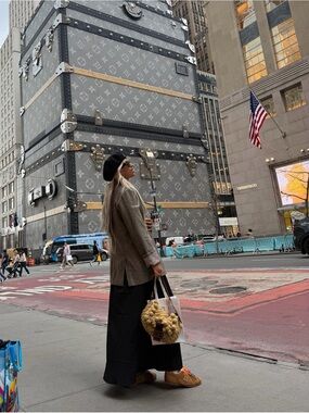 Meet your Posher, Elizabeth